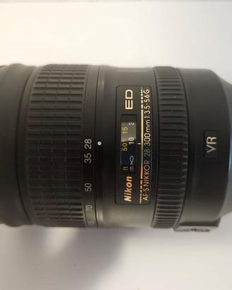 Nikon 28-300 VR