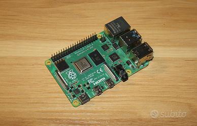 Raspberry Pi4 - 4 GB con SD card 32 GB