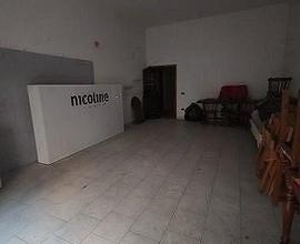 Garage ampia metratura