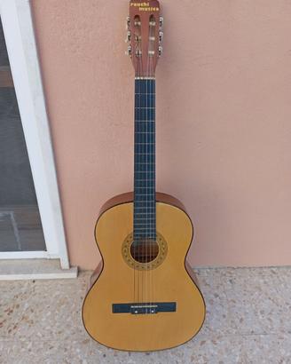 Chitarra acustica classica