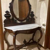 Consolle con specchiera in legno e piano in marmo