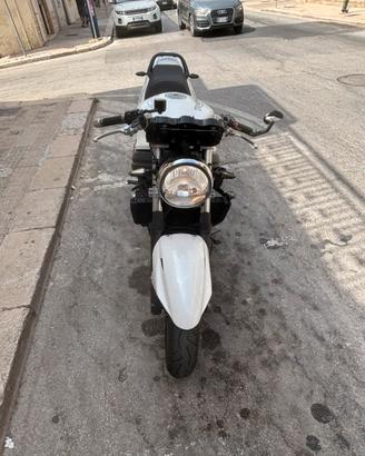 Triumph 1050