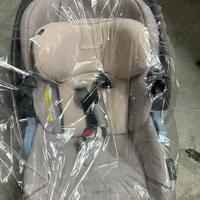 Seggiolini auto per bimba e bimbo