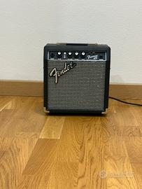 Amplificatore:Fender+ chitarra ibanez serie Gio/Rg
