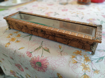 Scrigno in legno intagliato epoca Liberty