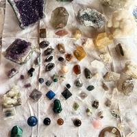 straordinario stock di minerali e pietre preziose