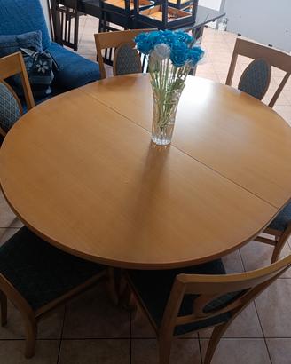 Tavolo da pranzo 