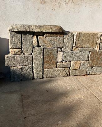 Zoccolino in pietra di luserna