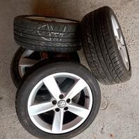 Gomme x WW Polo con cerchi in lega