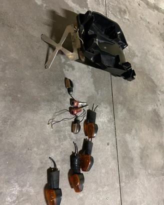 Porta targa e frecce Honda Hornet 600 2002