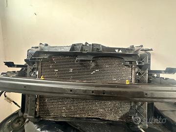 Calandra con radiatore  ford