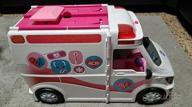 Barbie Clinica Primo Soccorso ambulanza