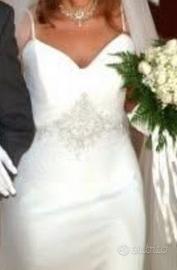 Abito da sposa con inserti Swarovski