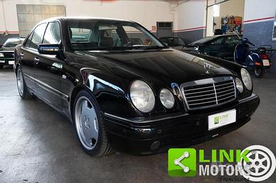 MERCEDES-BENZ E 55 AMG V8 354CV - FULL OPTIONAL