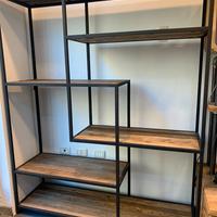 Libreria in stile Industry