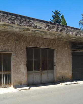 Lotto con 650 mq con fabbricato