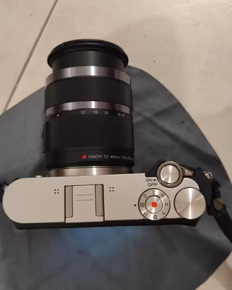 Xiaomi YI M1 20MP Micro Quattro Terzi + 12-40mm