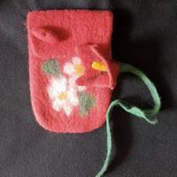 Set astuccio più fiore infeltriti a mano.