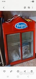 Frigo  pubblicità yoga