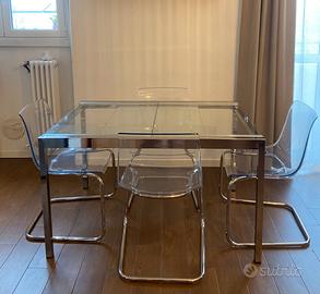 Tavolo in vetro allungabile con sedie Ikea