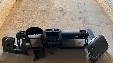 Cruscotto golf 6del 2011