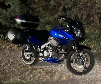 VStrom 650 DL 2008 con tris di borse