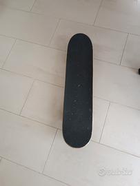 skateboard professionale Tony Hawk 