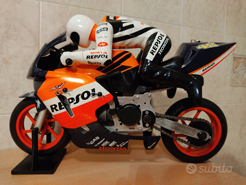 Moto a scoppio HondaRC211VDeAgostiniValentinoRossi