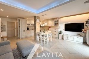 Ampio trilocale ristrutturato a Laives