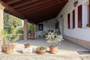 Villa indipendente con terreno esclusivo