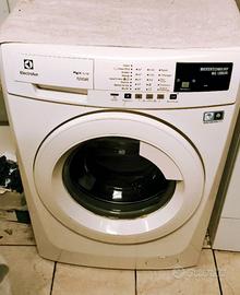 Lavatrice Electrolux (ricambi) LEGGI BENE