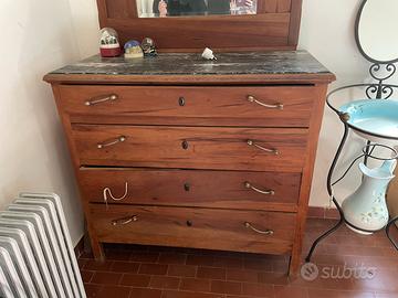 Cassettiera con specchio