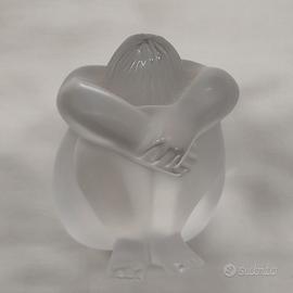 Statuetta Lalique France Cristallo Nudo accucciato