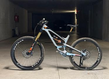 Yt capra cf pro race