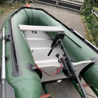 Barca di gomma, per la pesca e divertimento