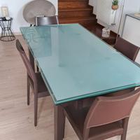 Tavolo allungabile a vetro  Calligaris con sedie