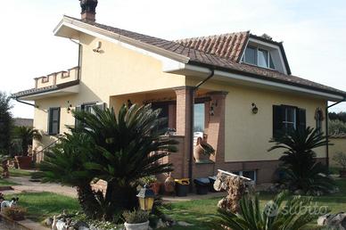 Villa indipendente vicino al mare