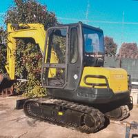 E212 - Escavatore 50 q Yanmar B50