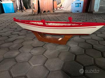 Barchetta in legna da collezione