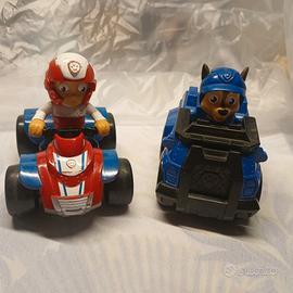 camion della paw patrol con i vari personaggi