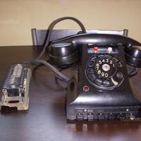 Telefono centralino in bachelite nero