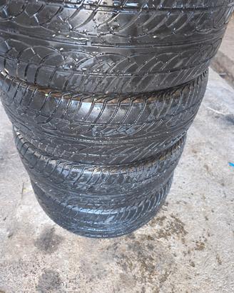 gomme 205/55/16  