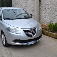 Lancia Ypsilon 0.9 TwinAir 85 CV 5 porte Metano Ec