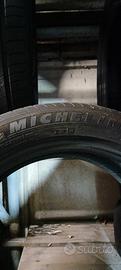 Michelin estive 225 50 18 99 W. 2 al 95%, 2 al 50%