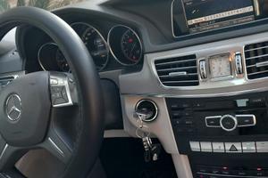 Mercedes E200 Benzina pari al nuovo