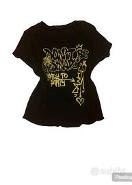 T-shirt nera grafica – Stile streetwear