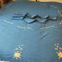 Elegante tovaglia  ovale blu