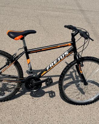 BICILETTA 24 MOUNTAIN-BIKE 18 VELOCITÀ BIMBO/RAGAZ
