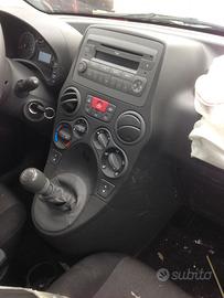 AUTORADIO+BARRE TETTO+RUOTINO COMPL X FIAT PANDA 3