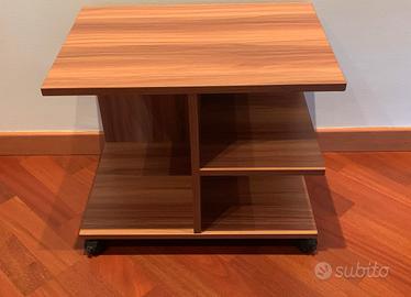 Tavolino con rotelle